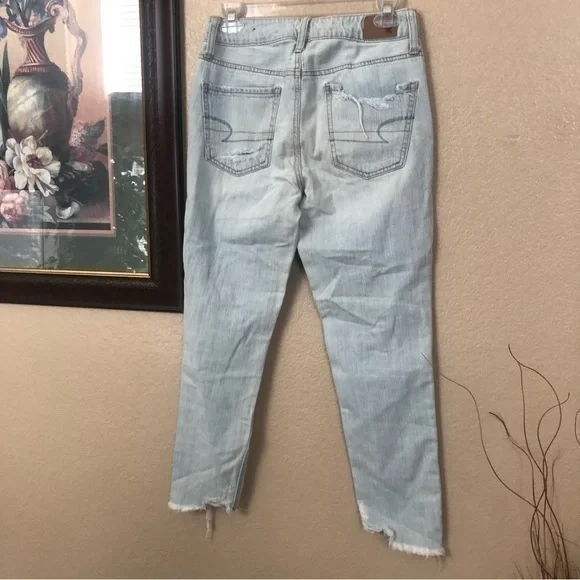 American Eagle TomGirl Super Distressed Light Blue Jeans Size 0 - Picture 3 of 12